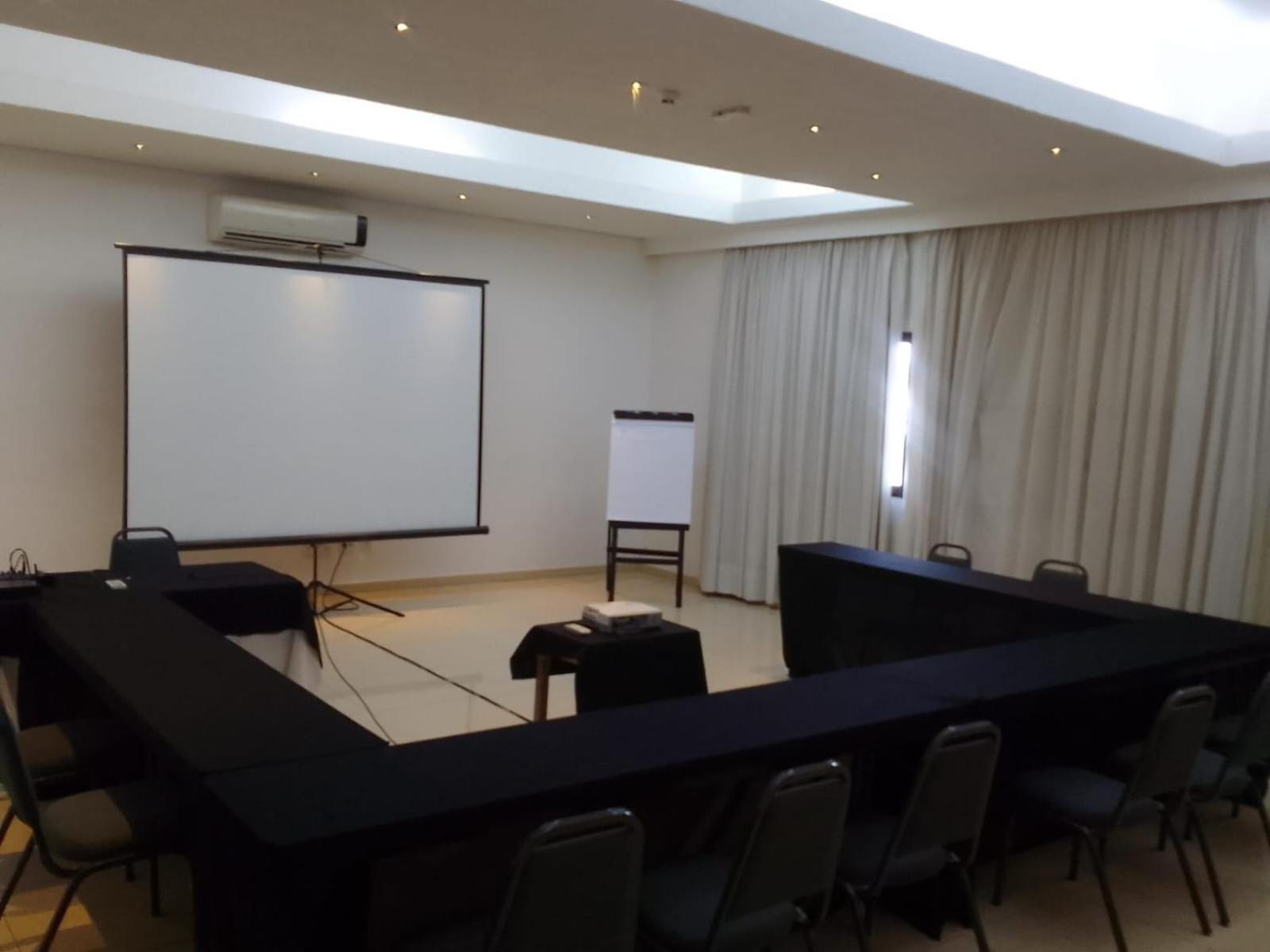 Oasis Tower Hotel Ribeirao Preto Exterior photo